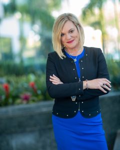 who is selena dating